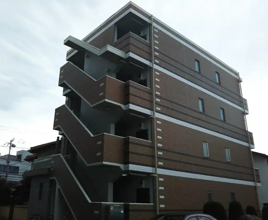 シャイン クラウド 外観