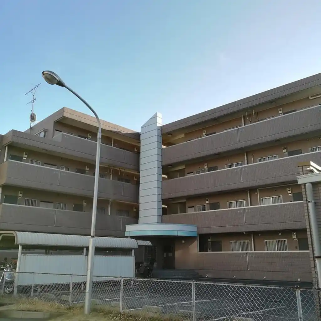 アクシスOMIYA 外観
