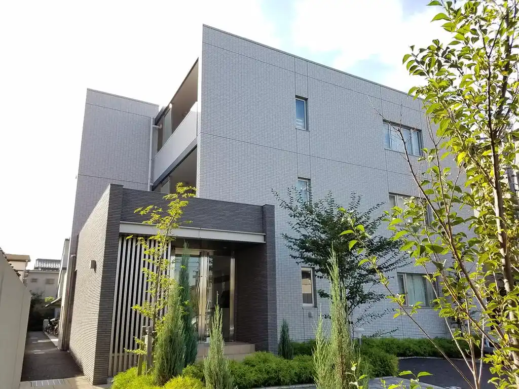 WHITE HILLS 外観