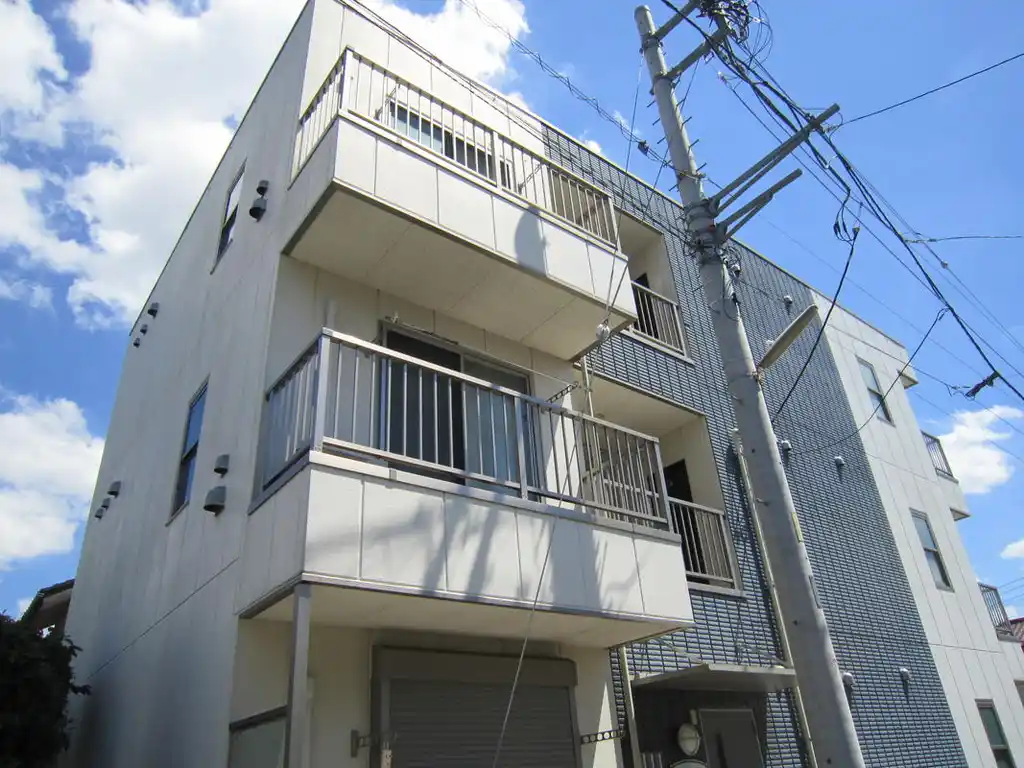アンプルールフェール北上尾 外観