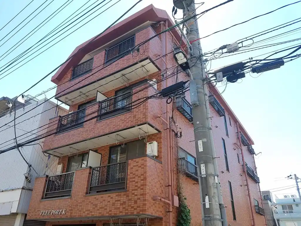 フリーポート・K 外観