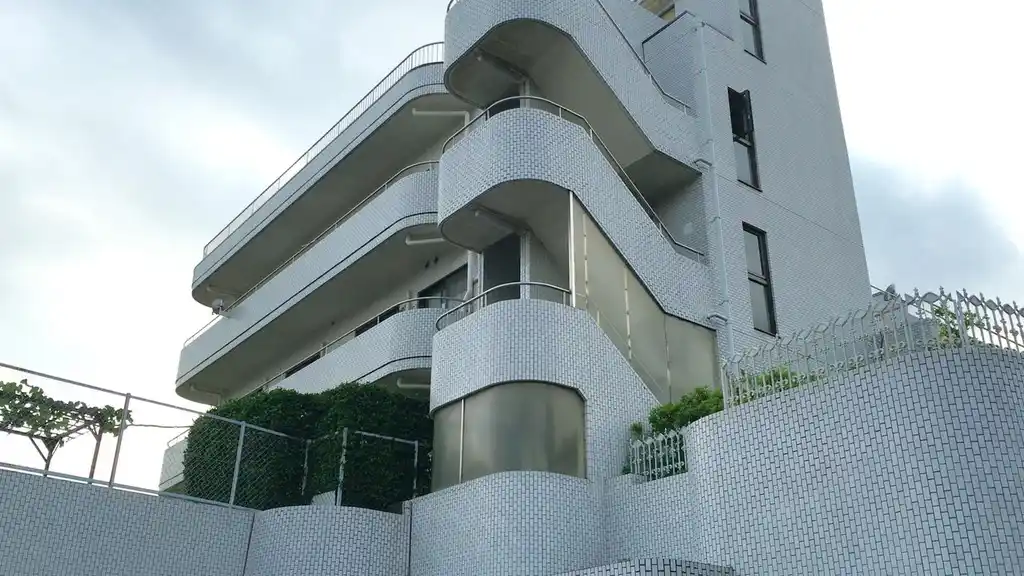 リバービューハイツ野毛 外観