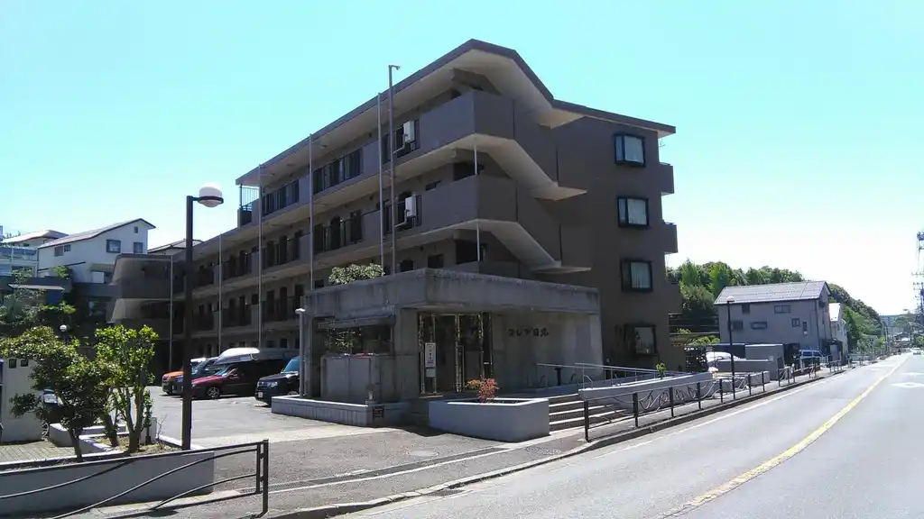 フレア日光 外観