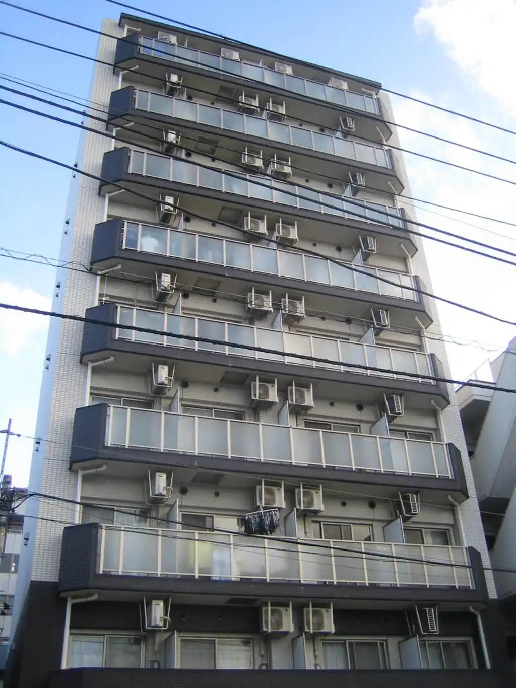 ELLenisiaYOKOHAMAMAITA 外観