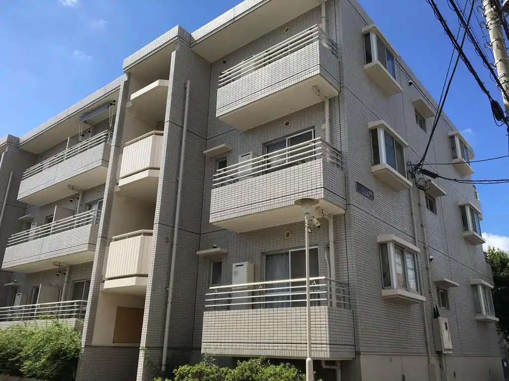 カマラード中台 外観