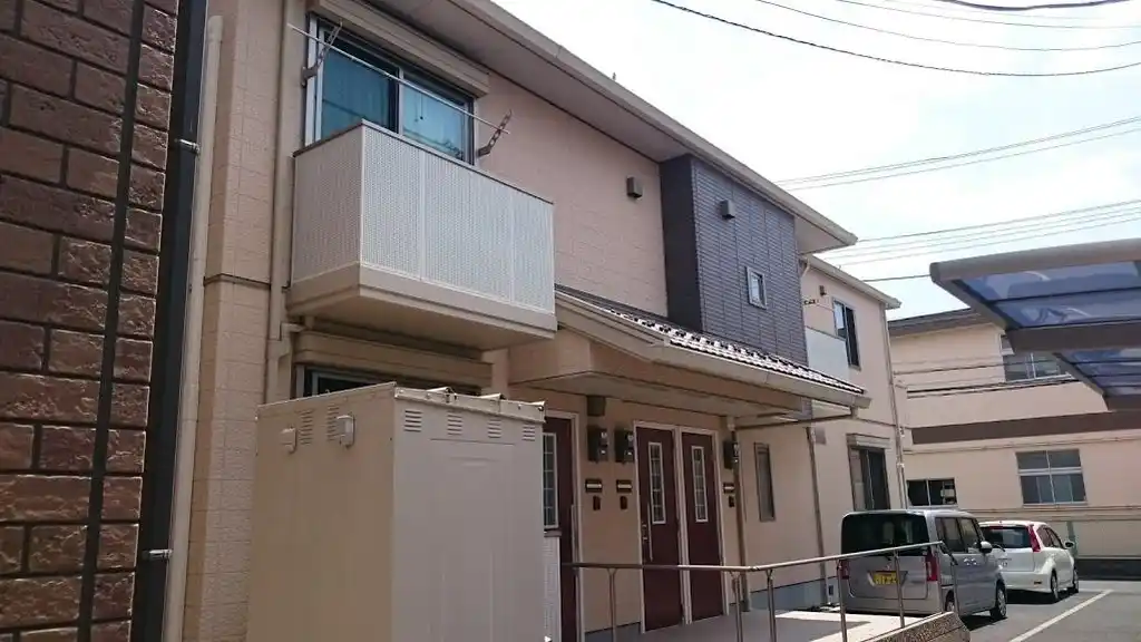 クリスタル 外観