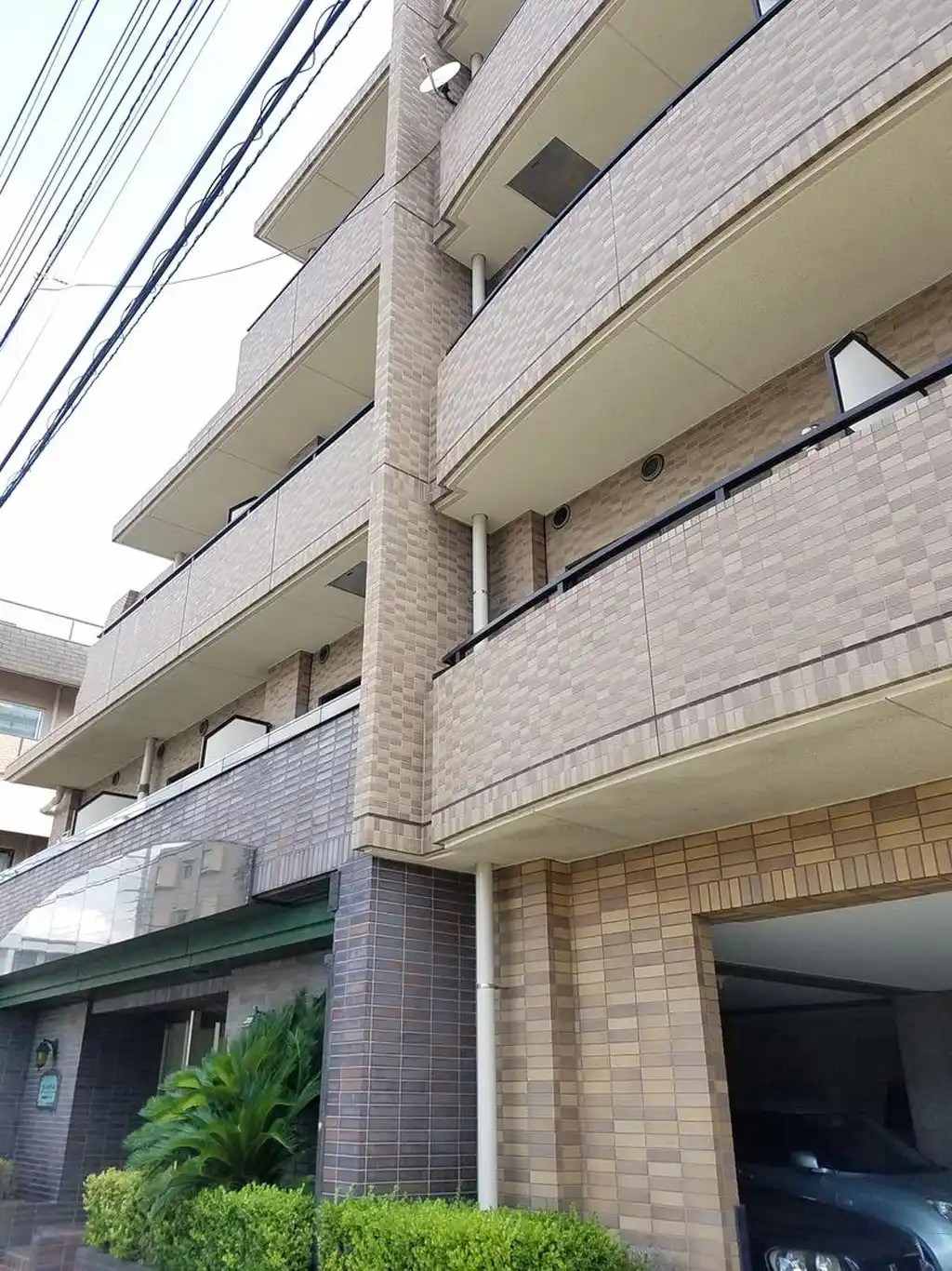 フェースタワー 外観