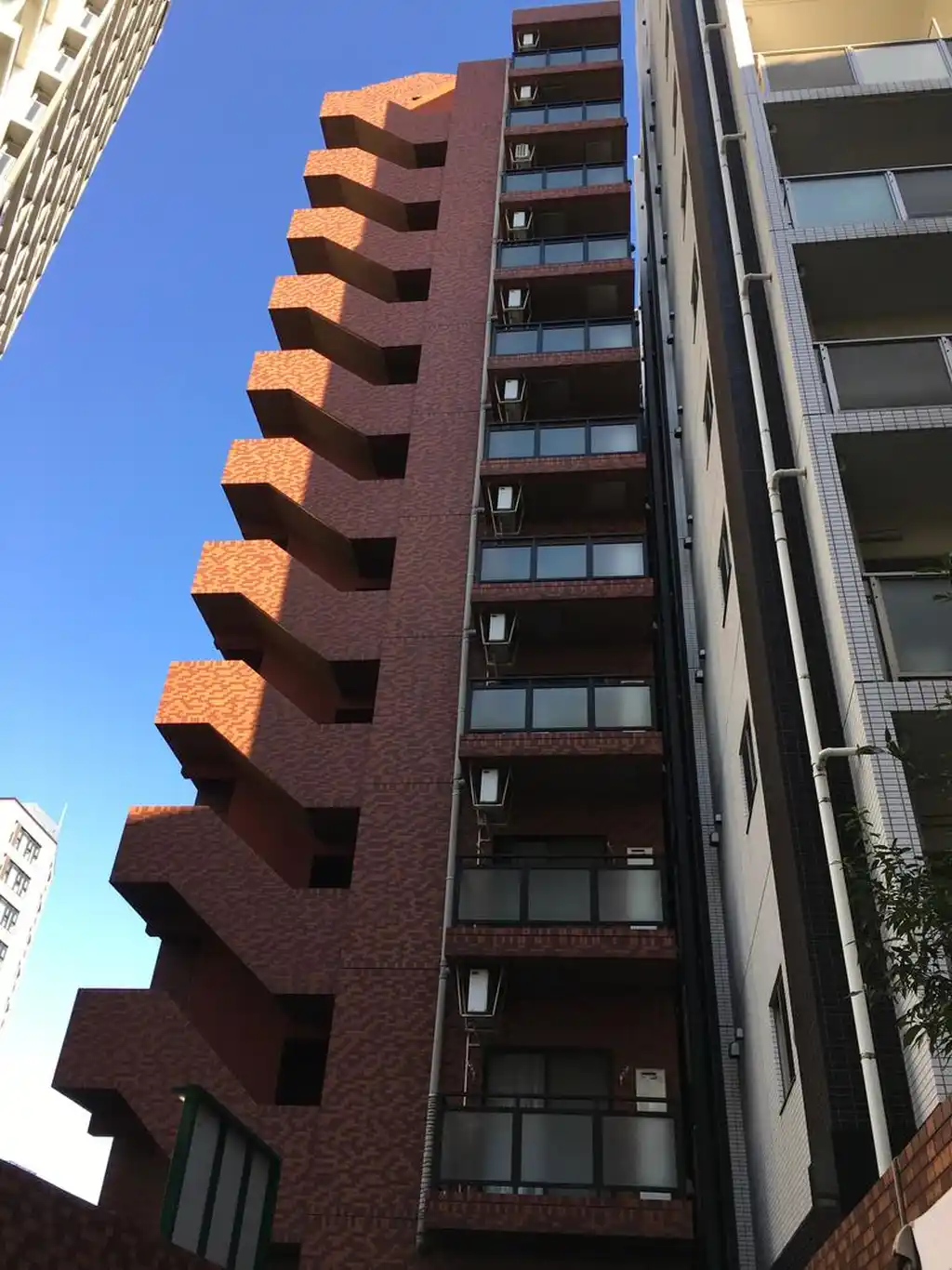 コンド八番館 外観