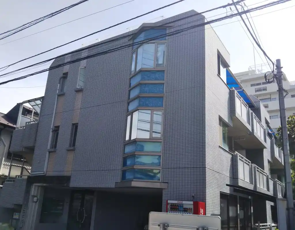 ランドマーク三鷹 外観