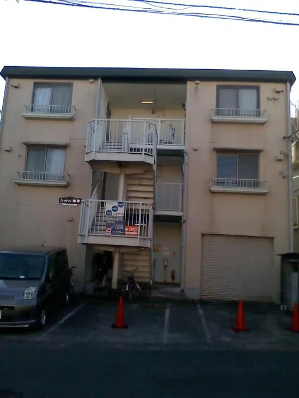 シャトル義沢 外観
