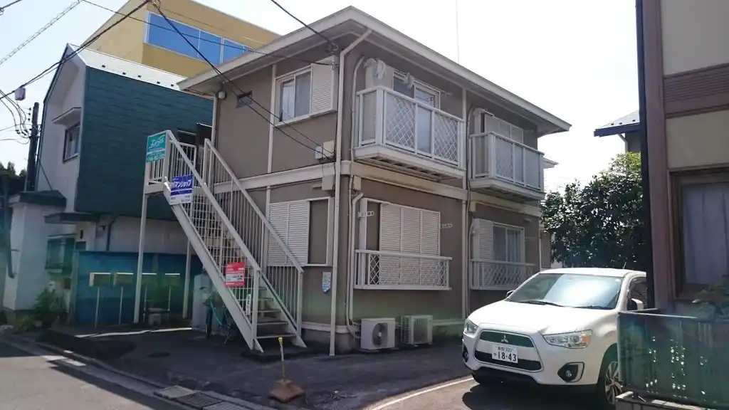 コーポリラ 外観