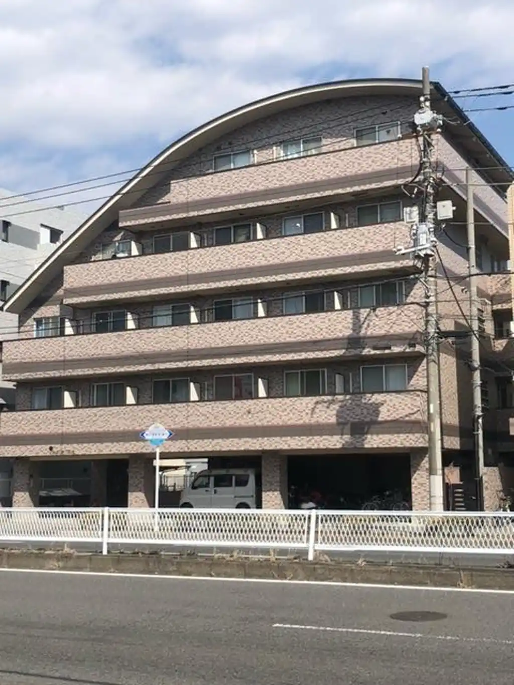 パームスプリングス 外観