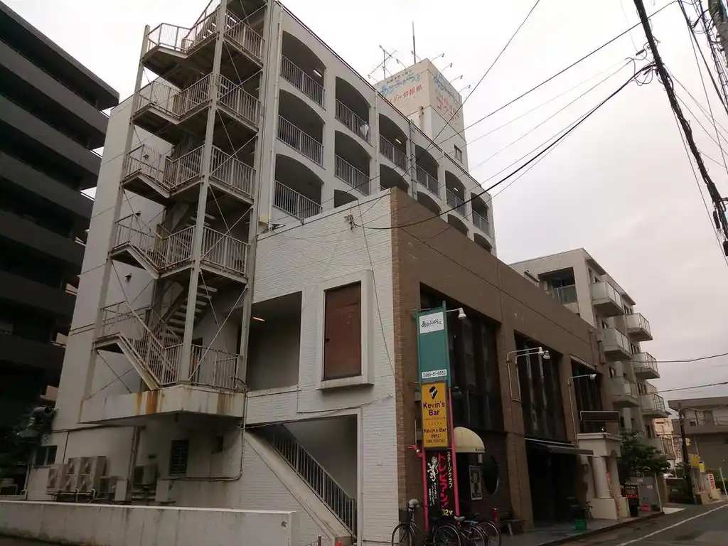 アルファービル 外観