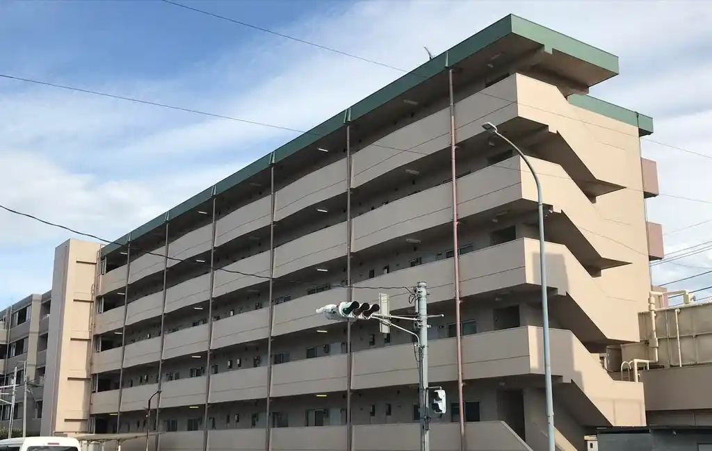 東和ロイヤルハイツ 外観