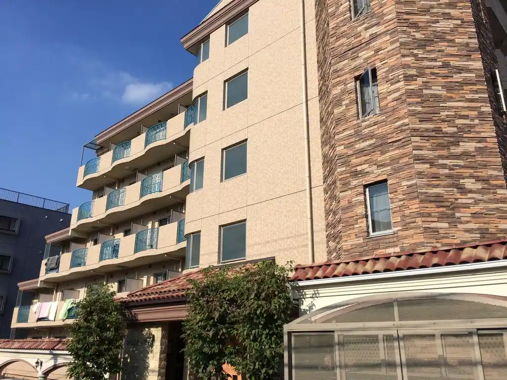 リベルテ・ババ 外観