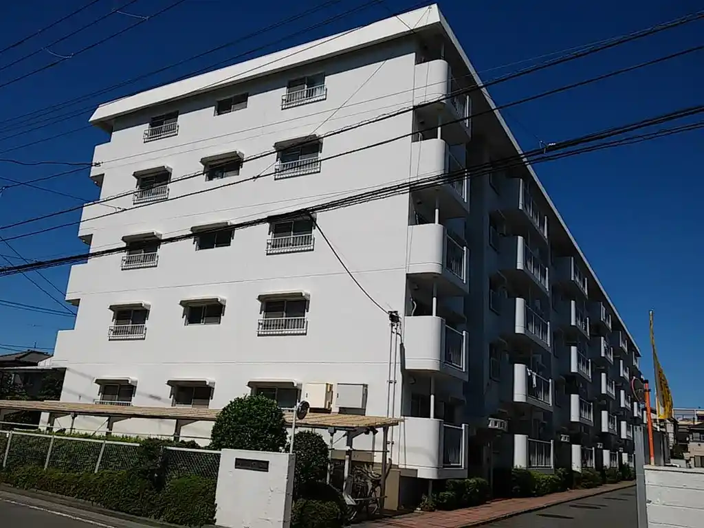 クイーンハイツ大倉山 外観