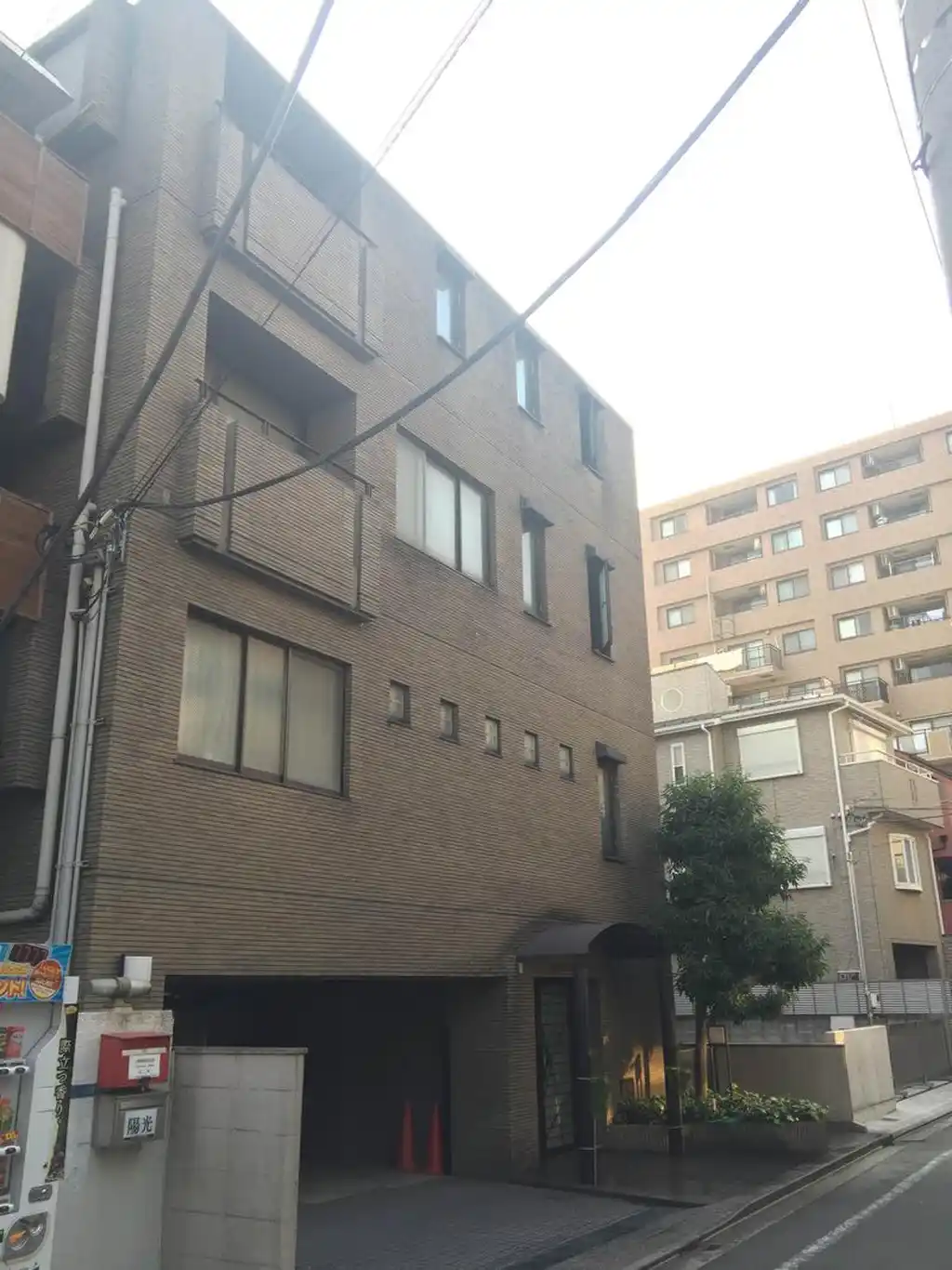 セザール根岸 外観