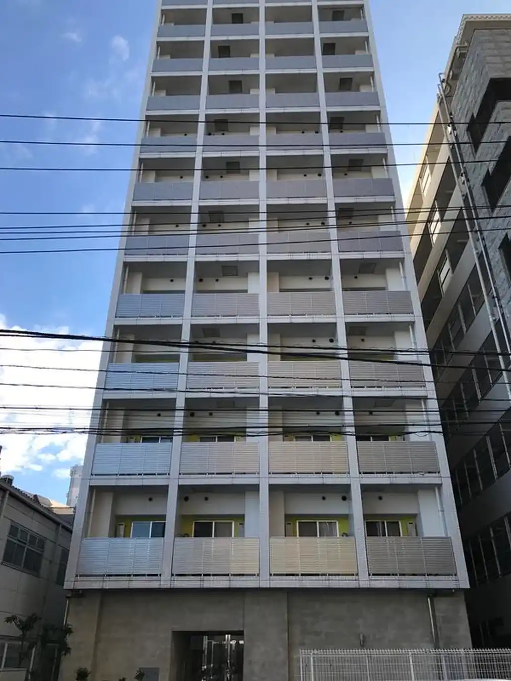 AZEST浦安STA 外観