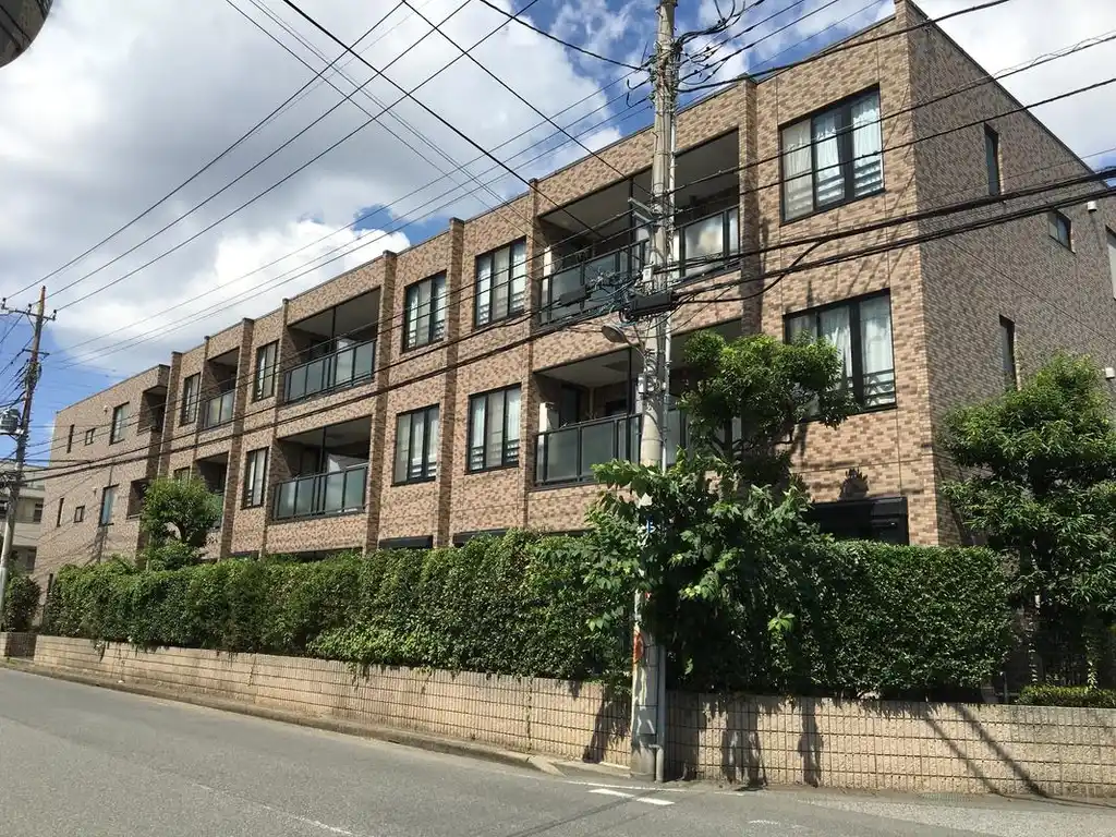 フロレスタ 外観