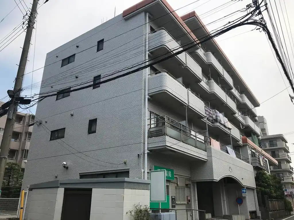 グランドール川秋 外観