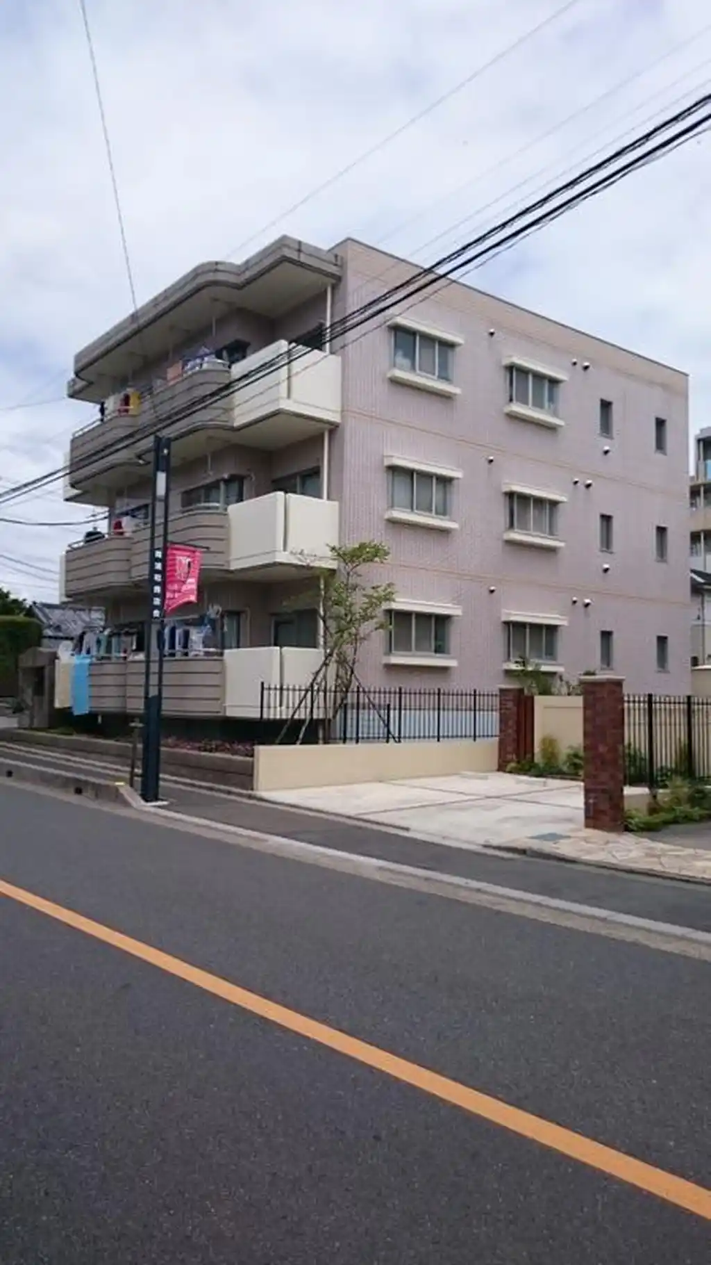 ルネッサ・パレス 外観