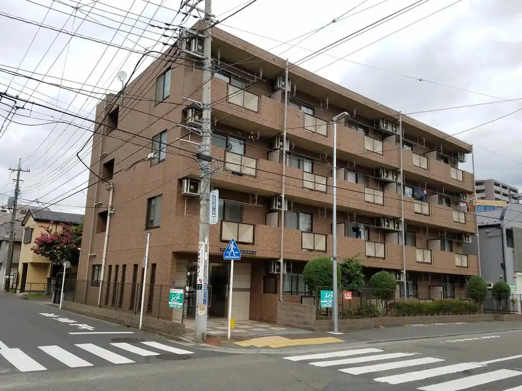 アメージングエステート 外観