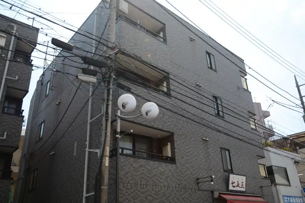 アストラル 外観