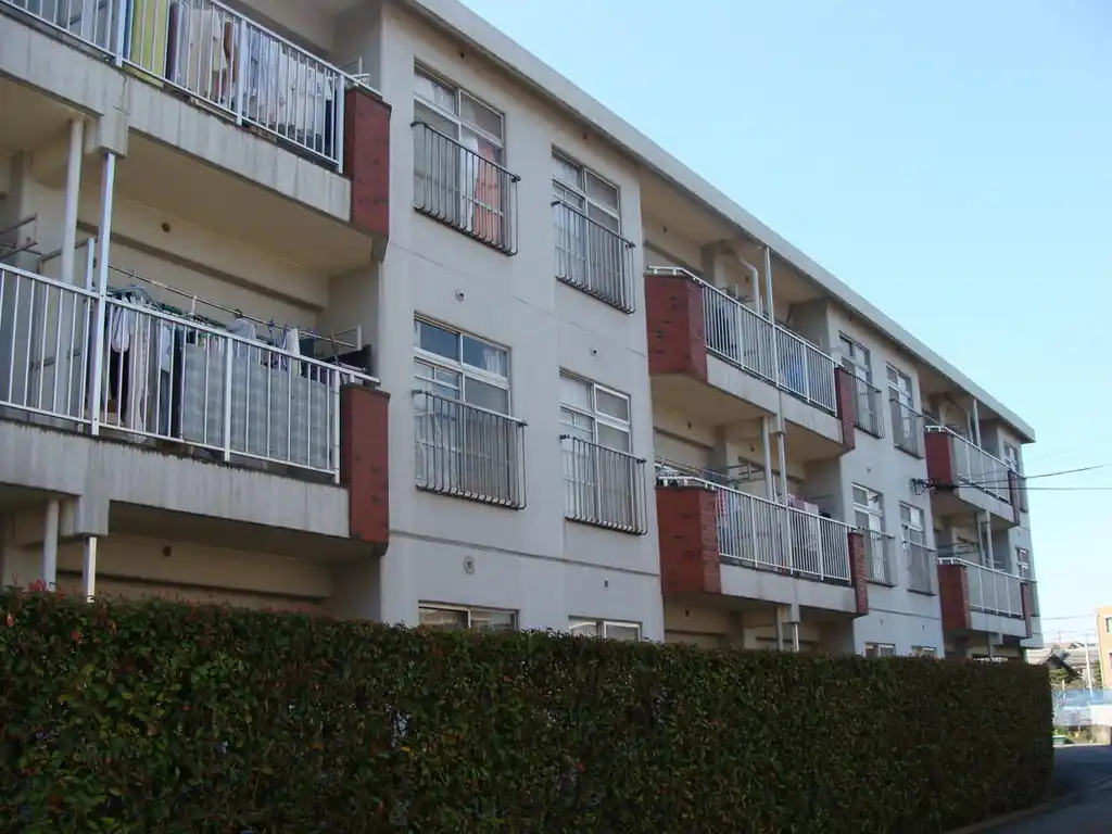 シャトレー新井 外観