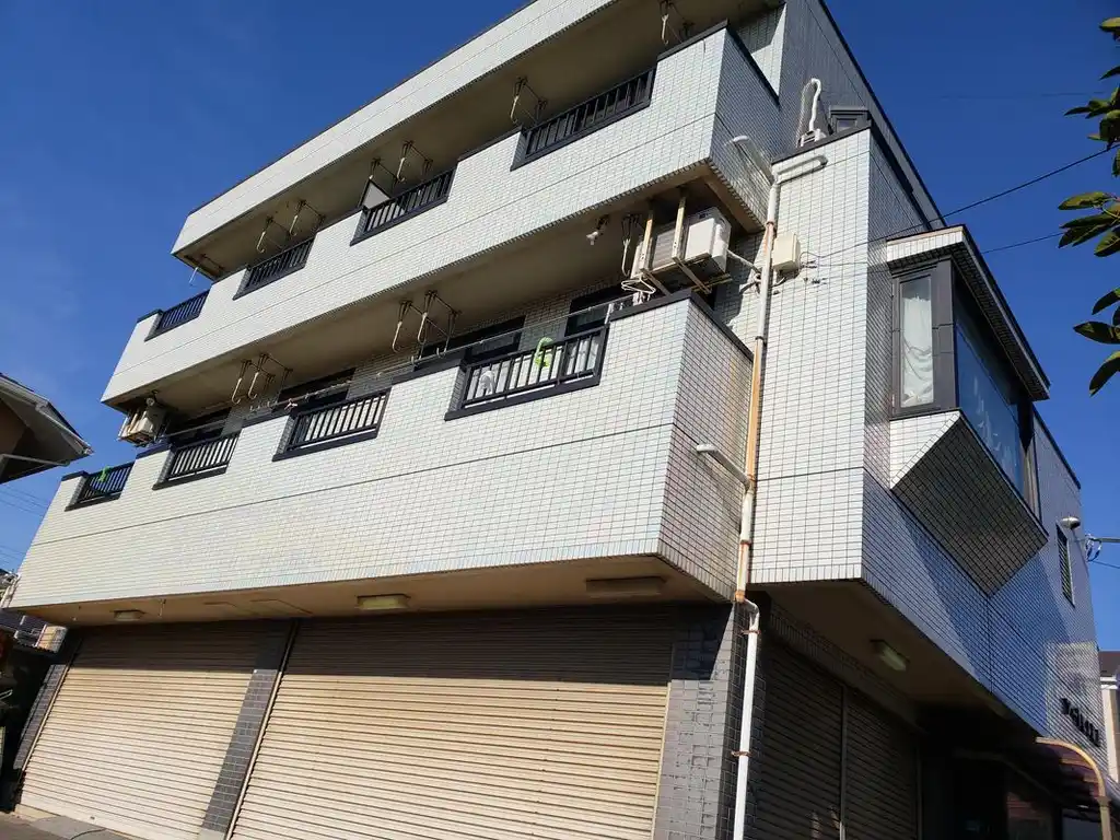 アートビル新倉 外観