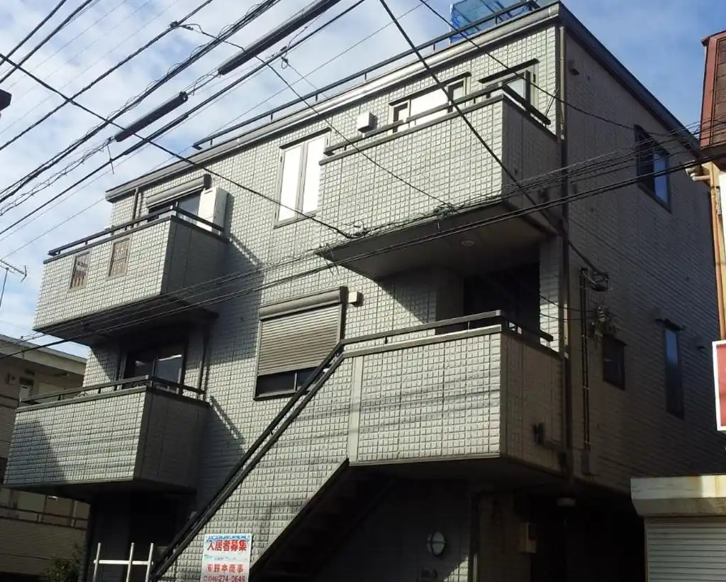 リファイン 外観