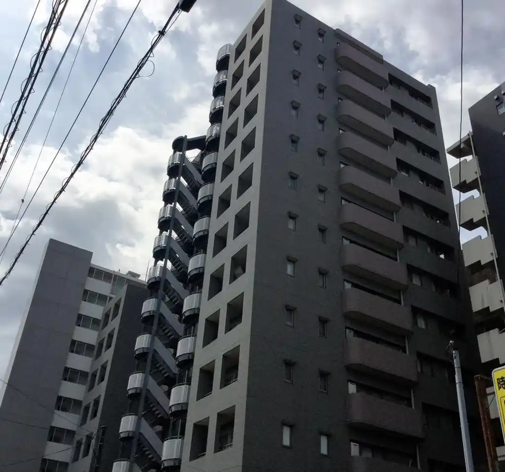 登戸パーク・ホームズ 外観