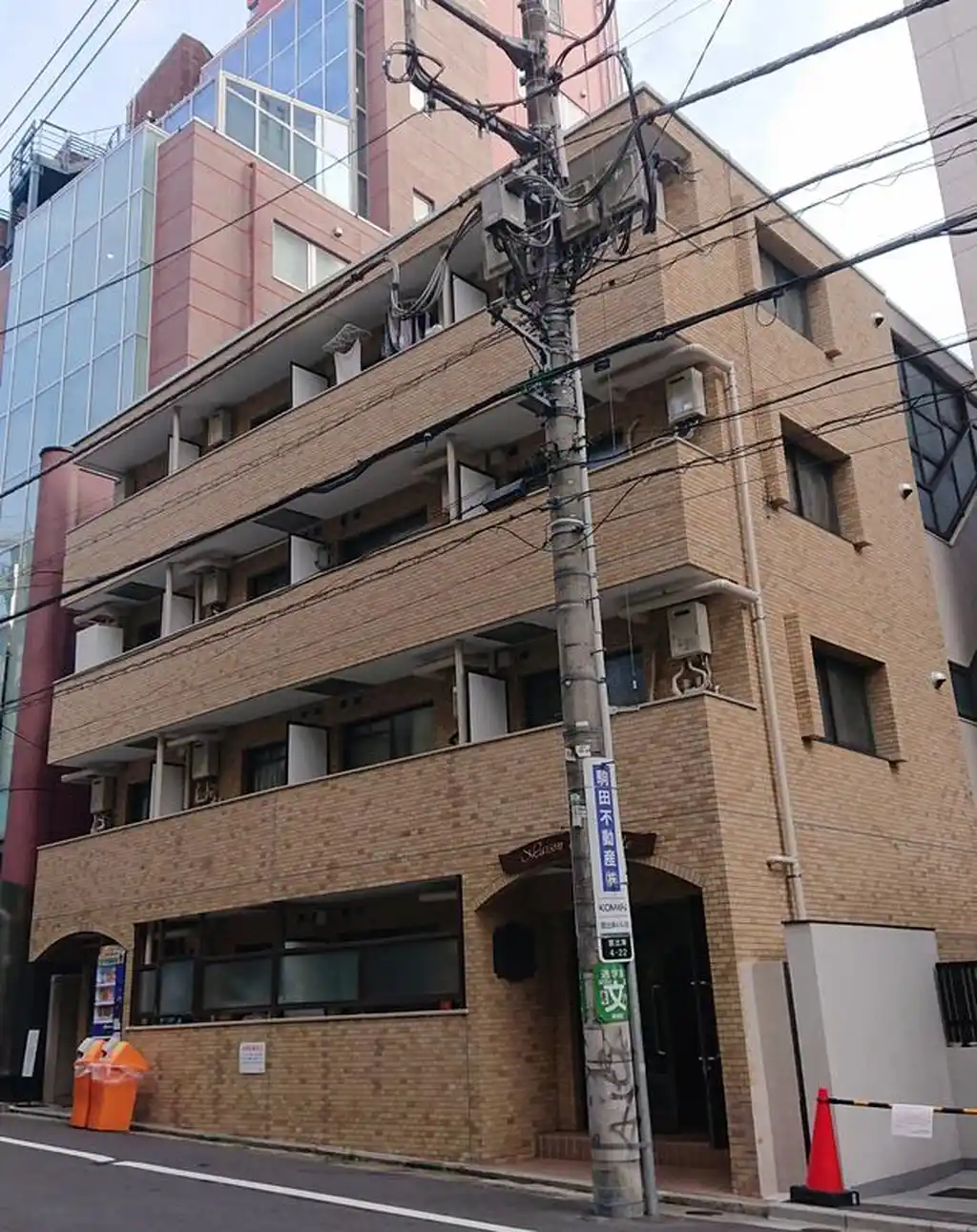 メゾン・ド・ロアイヤル 外観