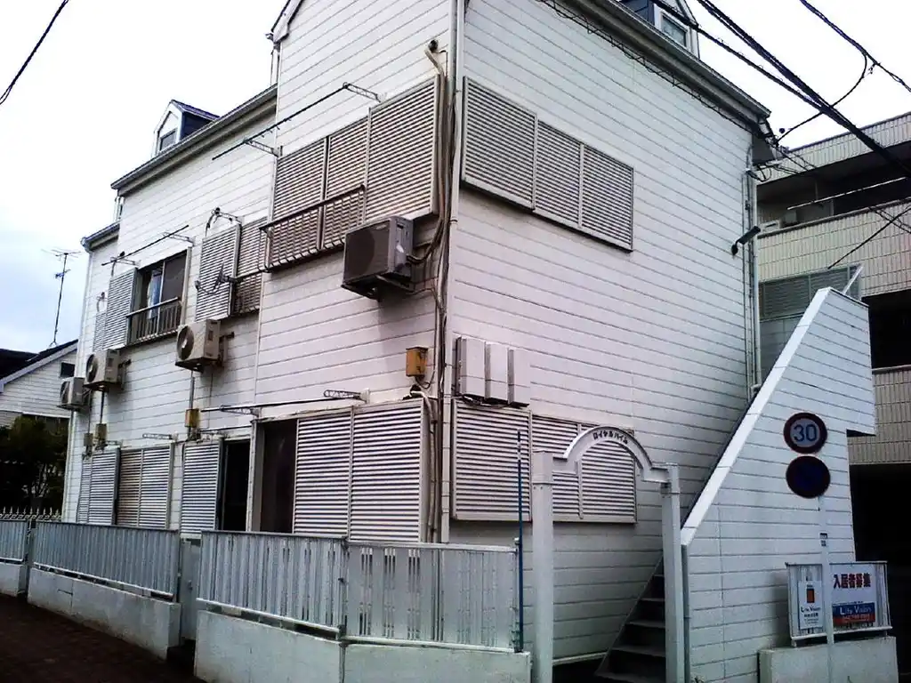 ロイヤルハイム 外観