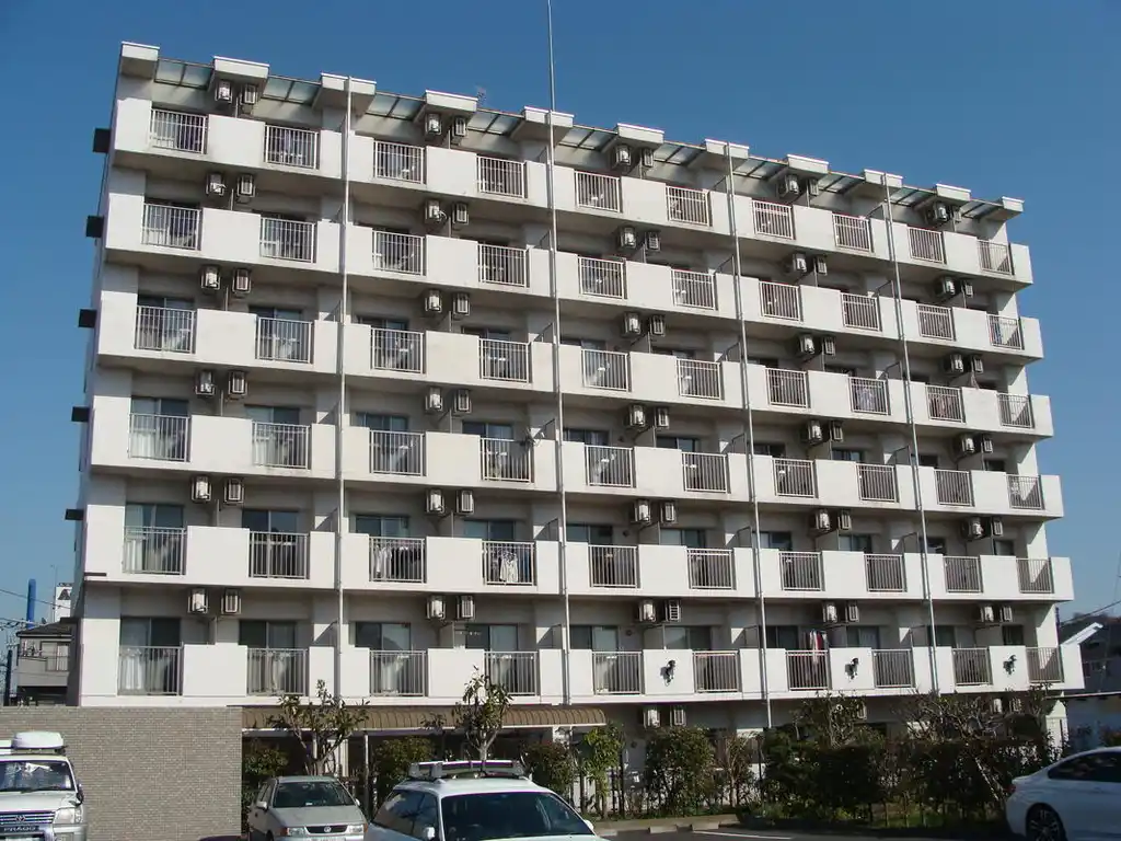 ル・ポローニア 外観