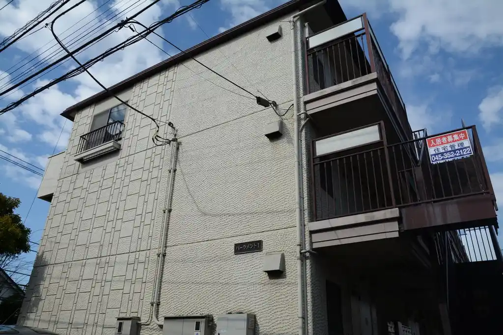 パーラメントI 外観