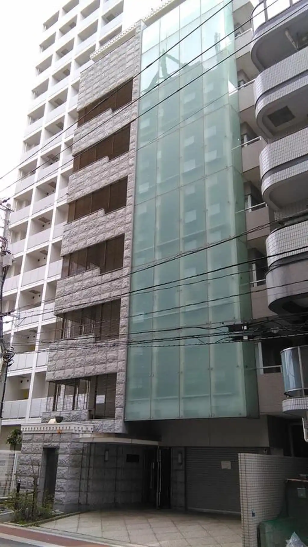 クリスタル・K 外観