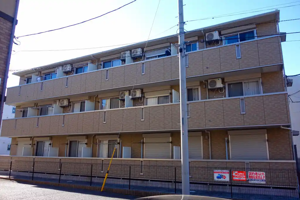 オーガスト 外観