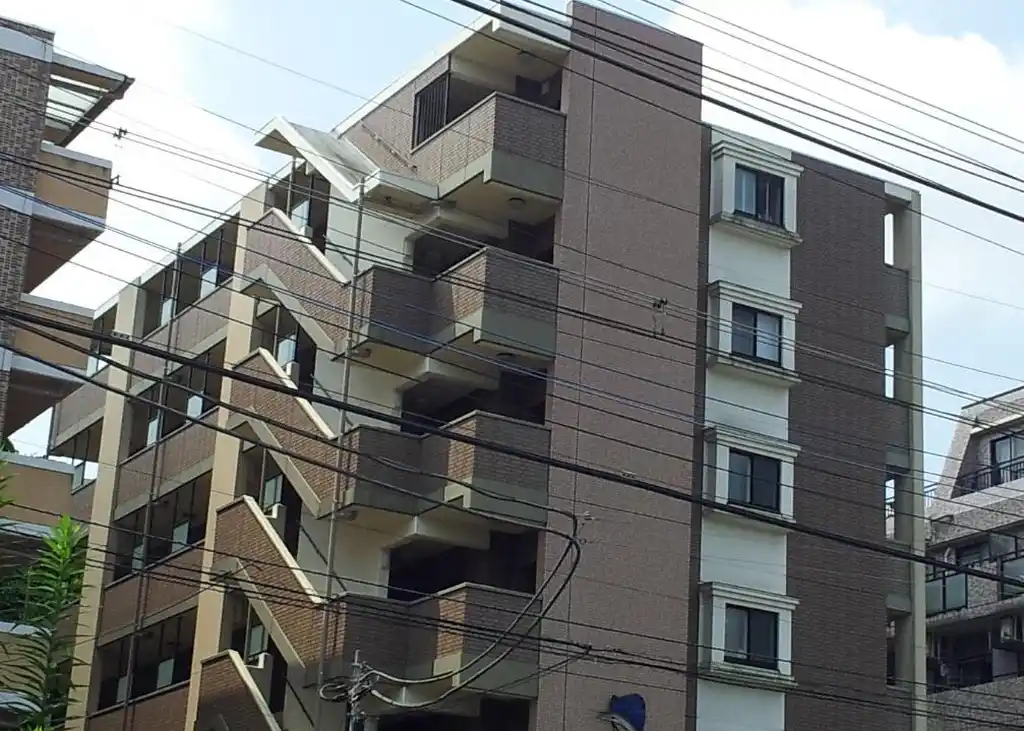 サジテリアス・ワイ 外観