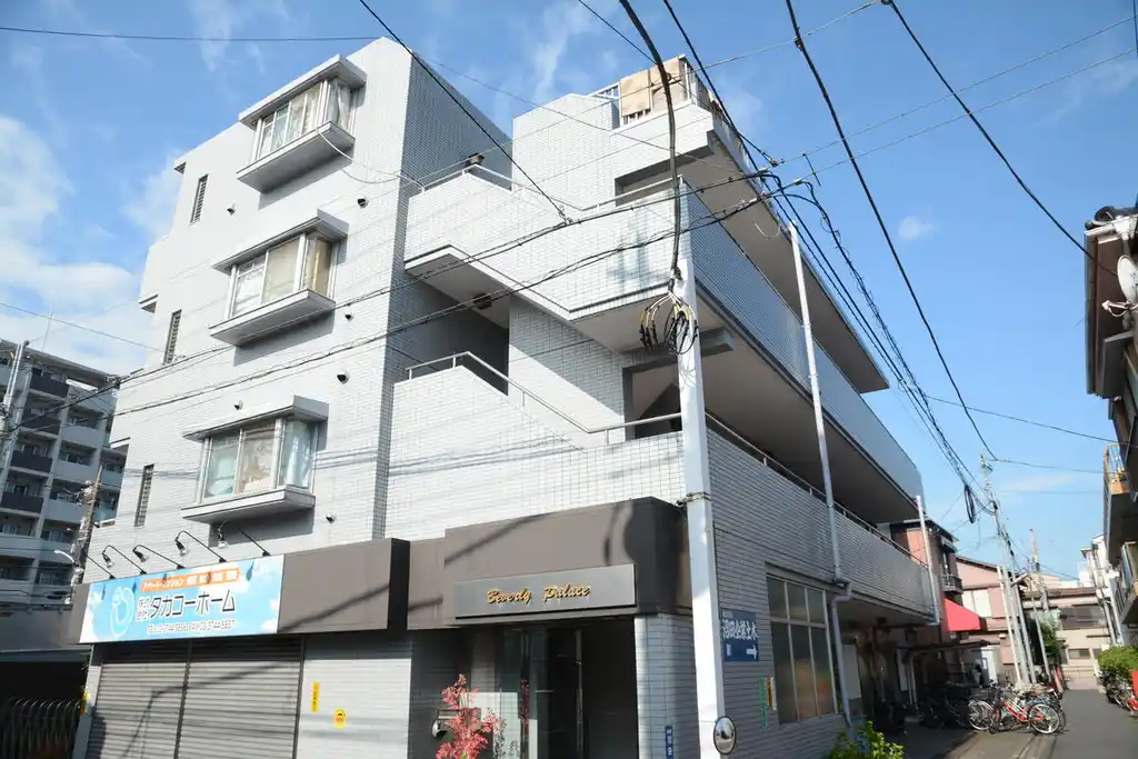 ビバリーパレス 外観