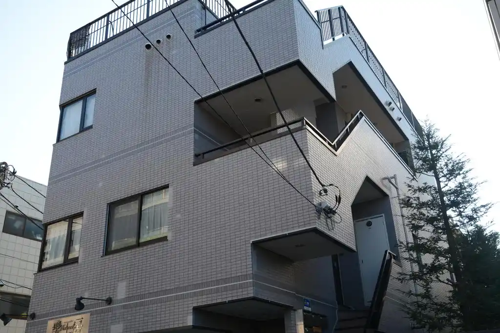 クレアトゥール 外観
