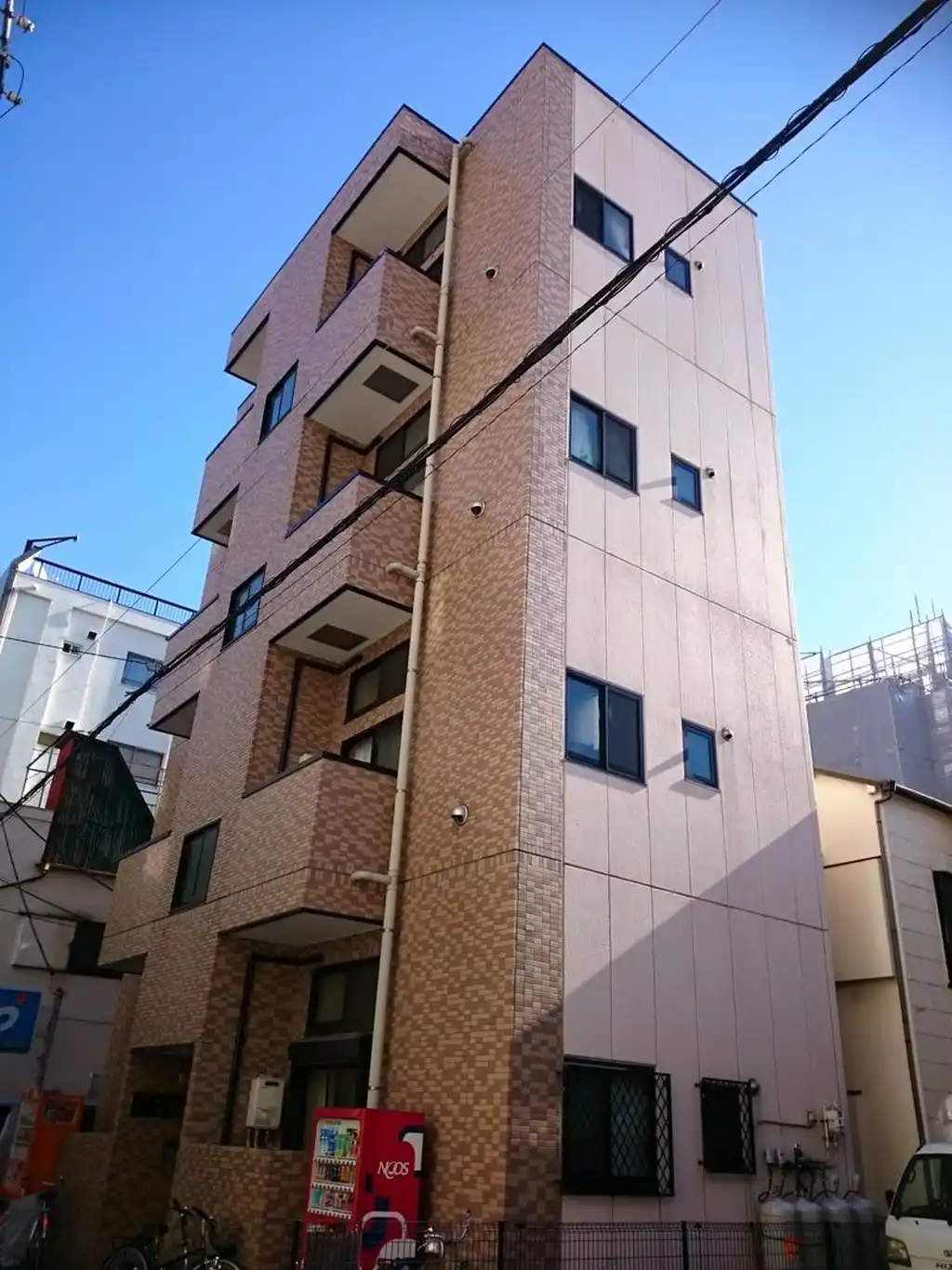 クイーンズコート 外観