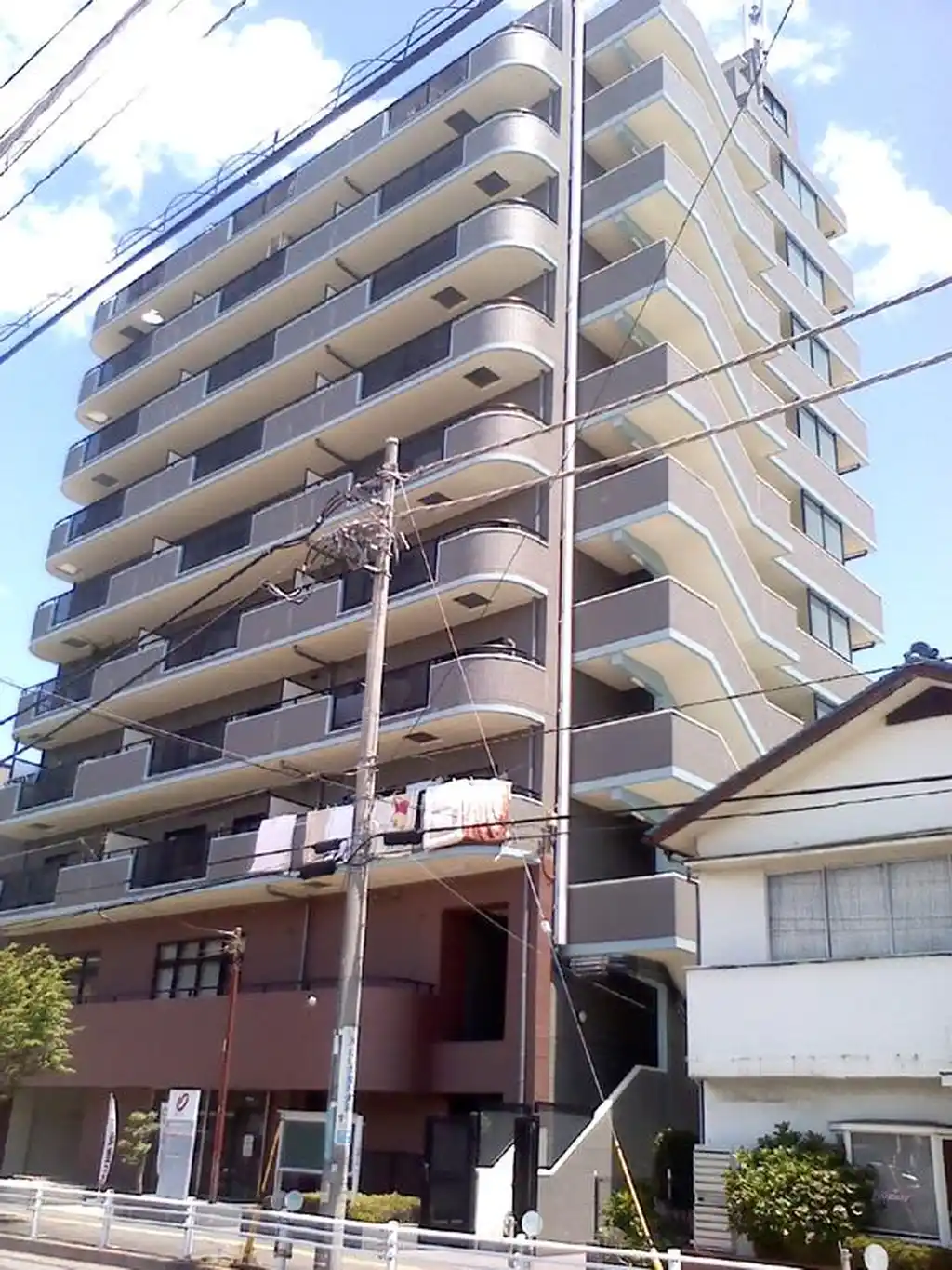 シャン・ド・フルール 外観