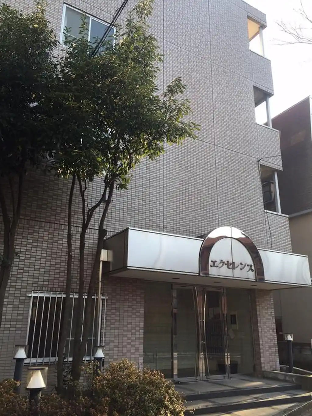 エクセレンス 外観