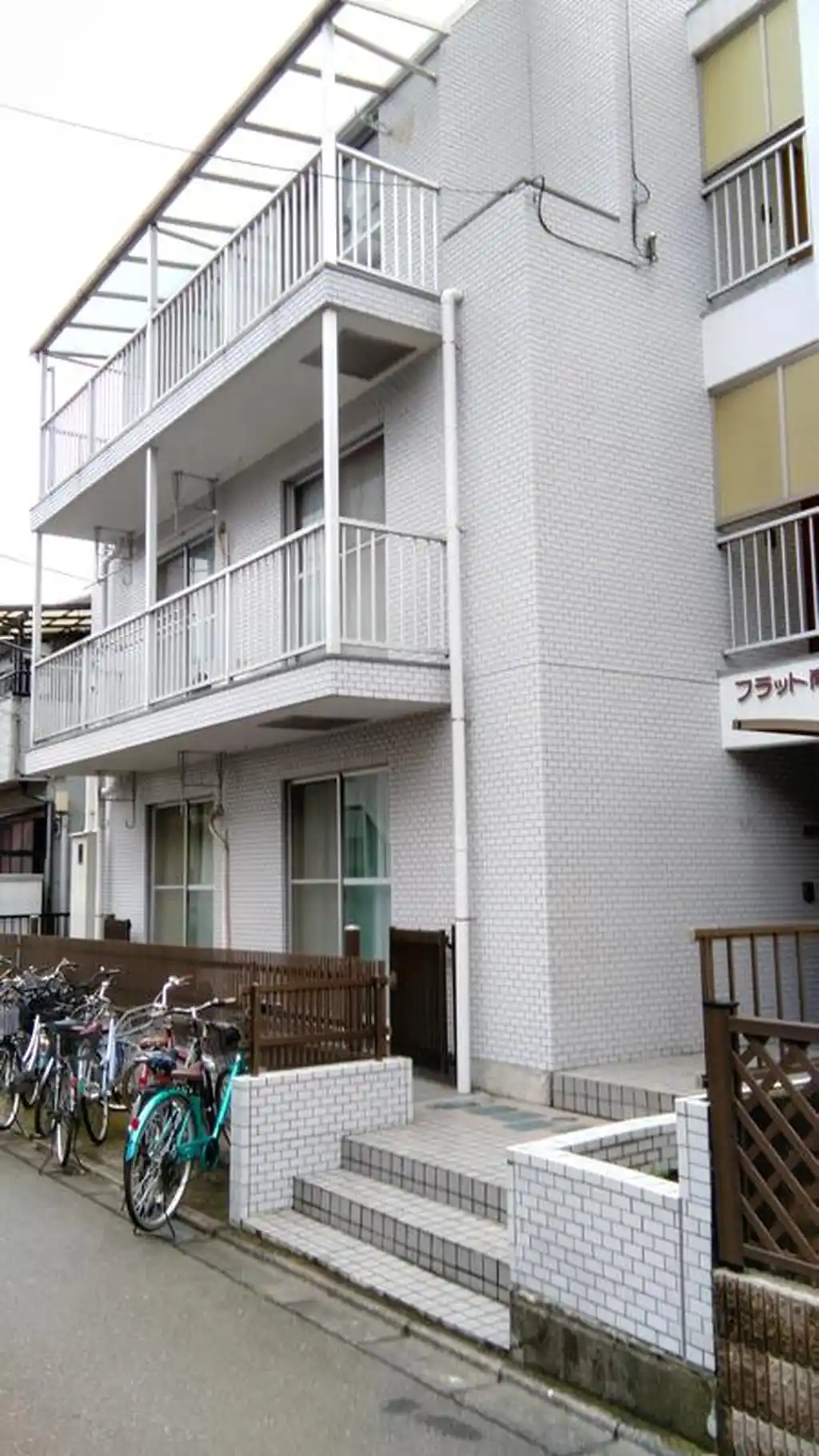 フラット南台 外観