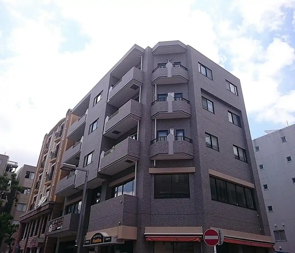 ルネス・グランブルー 外観