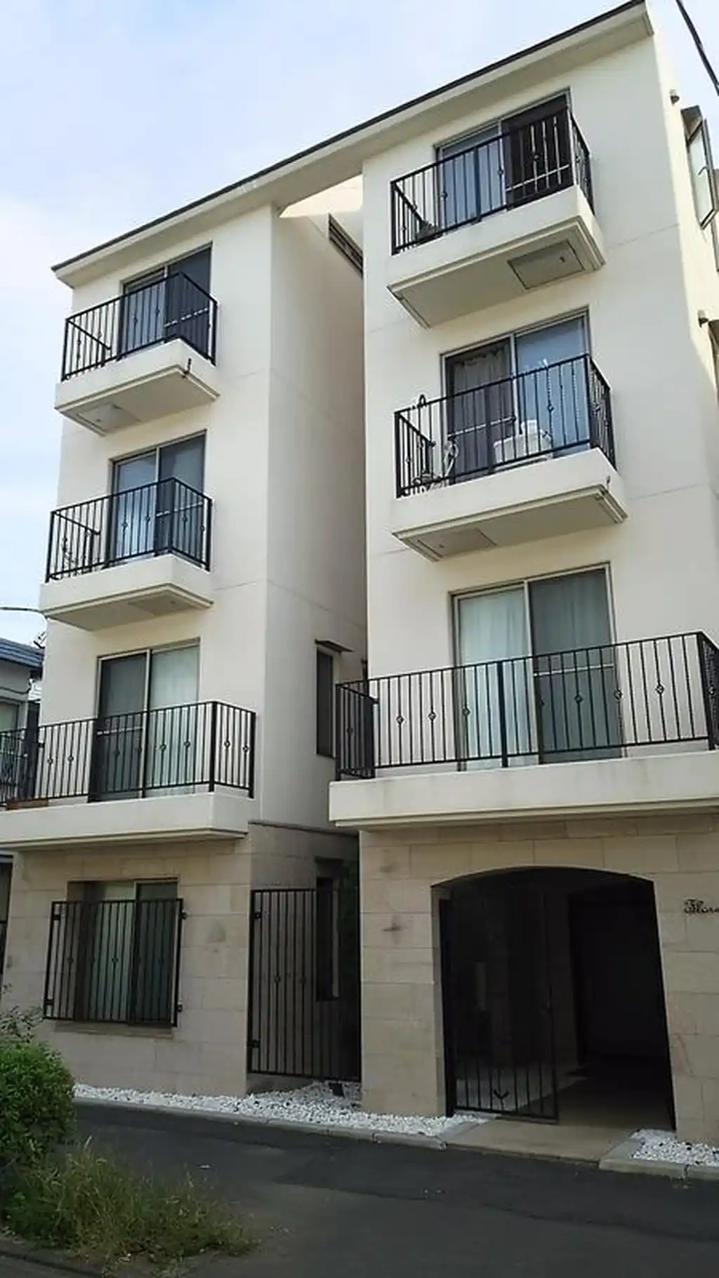 フローレス 外観