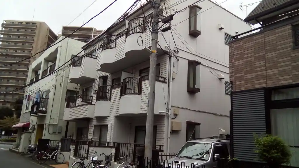 ロイヤルハイネス 外観