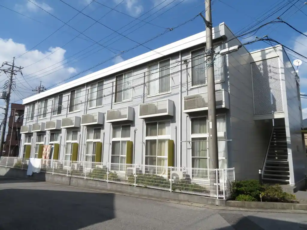 レオパレスゆりのき 外観