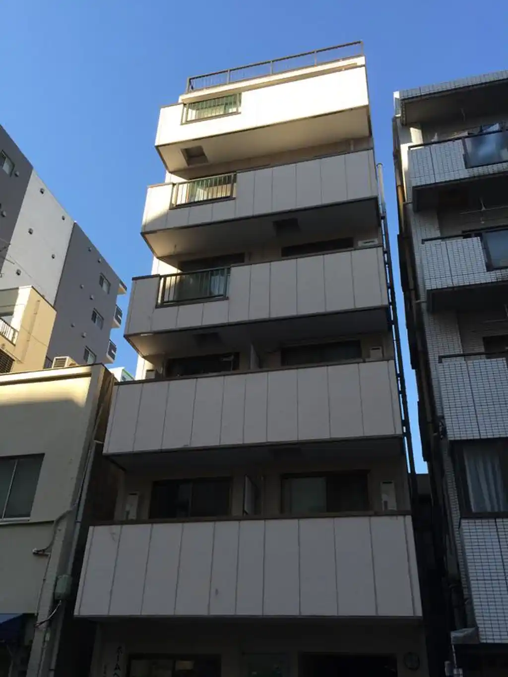 パリオ馬車通り 外観