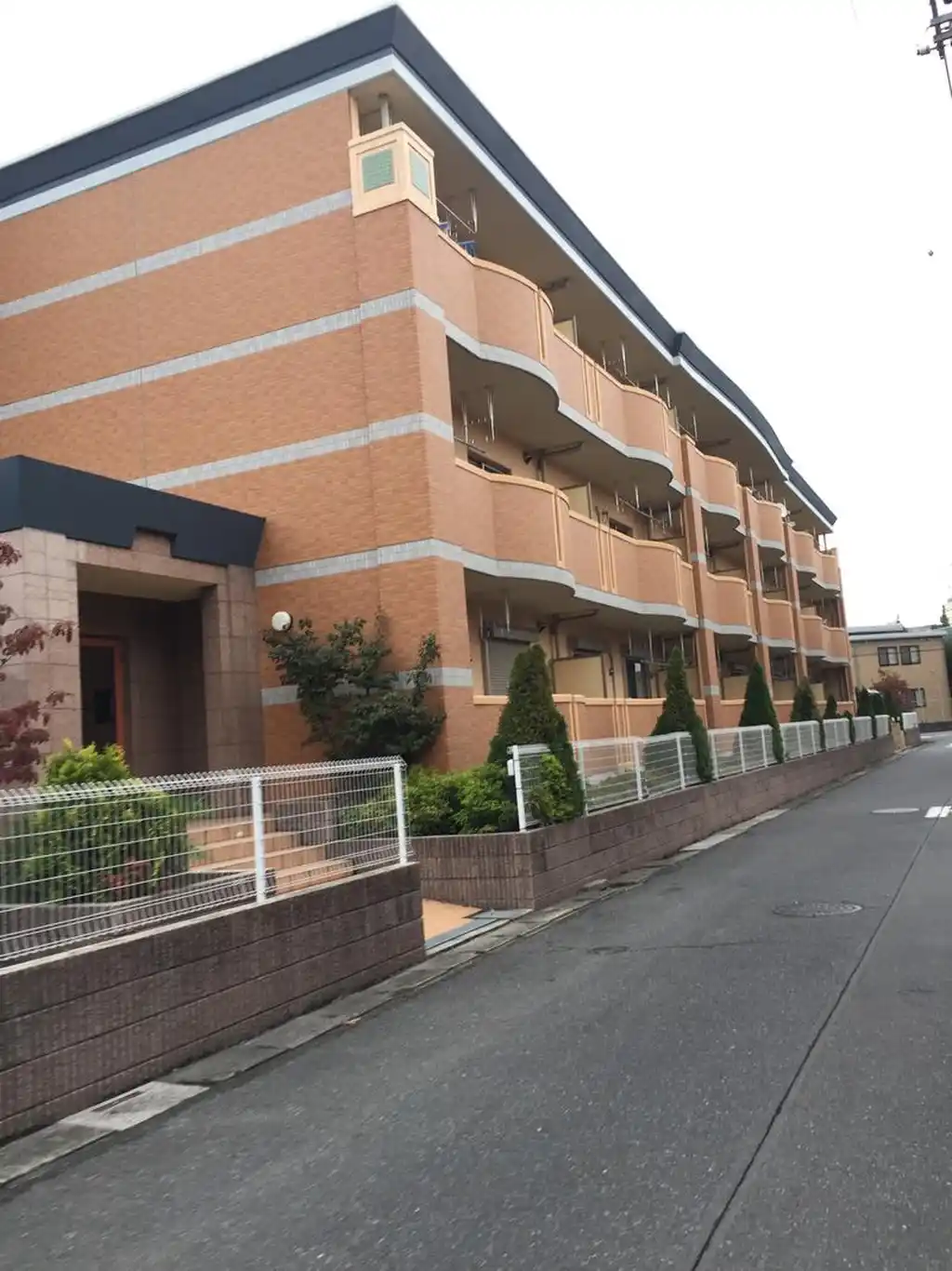 リズセンティアA 外観
